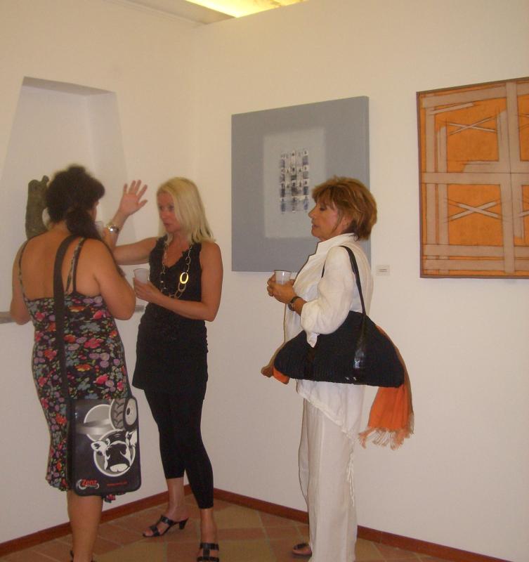 2001 Besuch vob Symposium GAIA in der Ausstellung