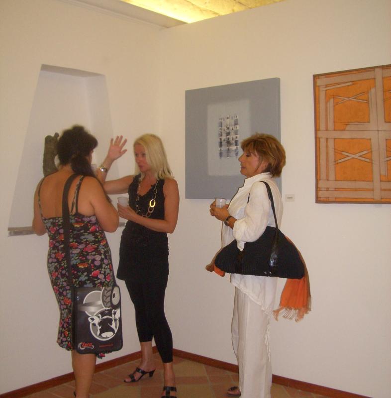 2001 Besuch vob Symposium GAIA in der Ausstellung